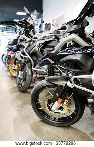 Bordeaux , Aquitaine / France - 02 15 2020 : Bmw Gs 1250 Lc In Store Motorrad Dealership Adventure S
