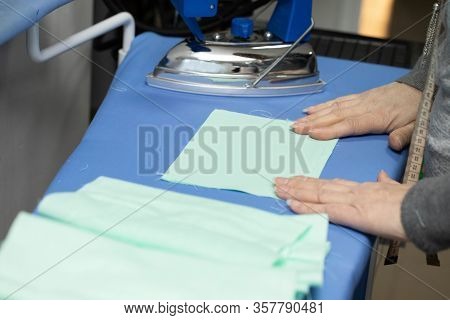 Any Protective Mask Made Of Fabric Must Be Ironed Before Being Handed Over To The Customer.