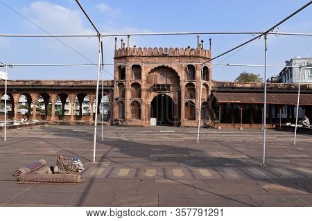 Bhopal, Madhya Pradesh/india - January 17, 2020 : Interior Of Moti Masjid Or Moti Or Pearl Mosque