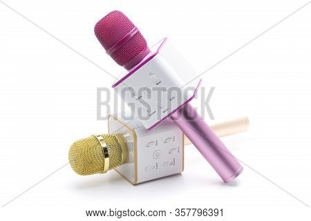 Wireless Microphone With Built-in Speaker, For Use For Karaoke