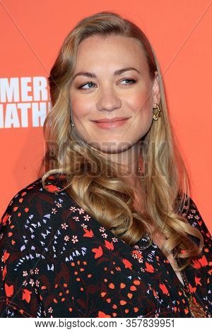 LOS ANGELES - SEP 12:  Yvonne Strahovski at the 