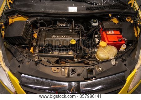 Opel Corsa - Car Engine Close-up. Internal Combustion Engine, Car Parts, Deteyling.novosibirsk, Russ