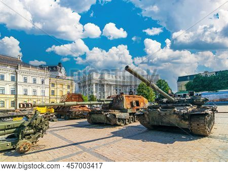 Captured Russian Tank And Self-propelled Artillery Destroyed During Russian Invasion Of Ukraine In 2