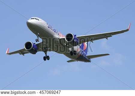 Saint Petersburg, Russia - June 02, 2022: Plane Airbus A320neo (vp-bos) Of Smartavia Airline On Glid
