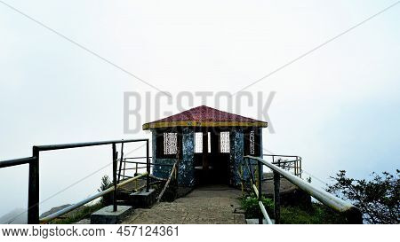 Beautiful Sightseeing Place Needle Rock View Point Or Suicide Point. Hiking Place Covered With Mist,