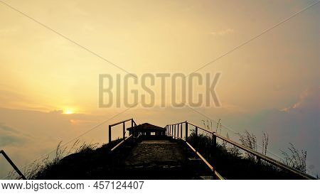 Beautiful Sightseeing Place Needle Rock View Point Or Suicide Point. Hiking Place Covered With Mist,