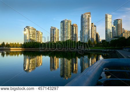 Yaletown Neighborhood Summer Dawn Vancouver. Morning Sun Reflects Off Yaletown Condominiums In Downt