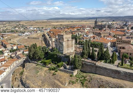 Castle Of Enrique Ii Of Trastamara, Currently A Tourist Hostel, In The City Of Ciudad Rodrigo, In Sa