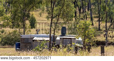 Home Of Sapphire Miners Living On Their Claim In The Gem Fossicking Areas At Rubyvale And Sapphire Q