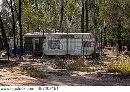 Home Of Sapphire Miners Living On Their Claim In The Gem Fossicking Areas At Rubyvale And Sapphire Q
