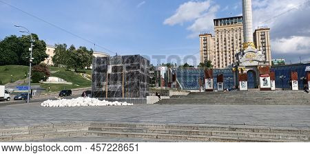 Kyiv, Ukraine May 23, 2022: Carefully Protected From The Bombing Monument To The Founders Of The Cit