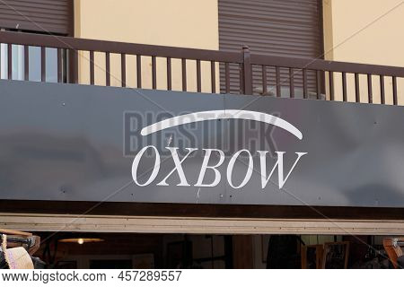 Bordeaux , Aquitaine  France - 06 25 2022 : Oxbow Surf Sign Store Logo And Text Brand Facade Wall Bu