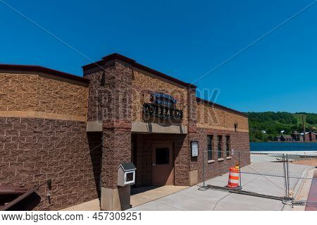 Houghton, Mi, Usa - June 20, 2022:portage Lake District Library Sign Entrance