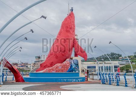 Jeongjahang North Breakwater Lighthouse