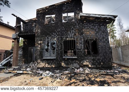 Irpin, Kyev Region Ukraine - 09.04.2022: Cities Of Ukraine After The Russian Occupation. Destroyed B