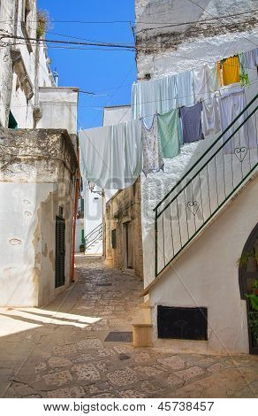 Vicolo. Ceglie Messapica. Puglia. Italia.