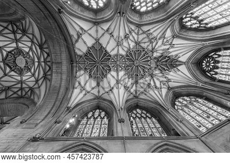 Tewkesbury.gloucestershire.united Kingdom.june 2nd 2022.view Of The Ceiling  Inside Tewkesbury Abbey