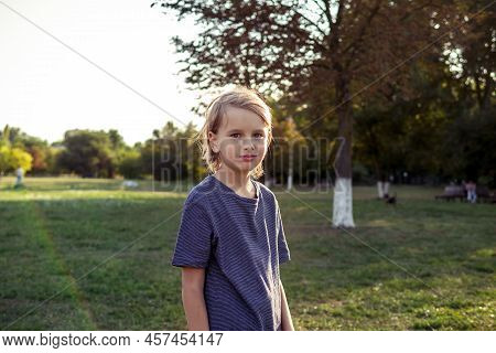 Teenger Blonde Boy Outdoor Park Lifestyle Portrait