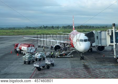 Lombok, Indonesia. June16, 2022. Unloading Baggage And Refueling Aircraft On The Apron Of Zainuddin 