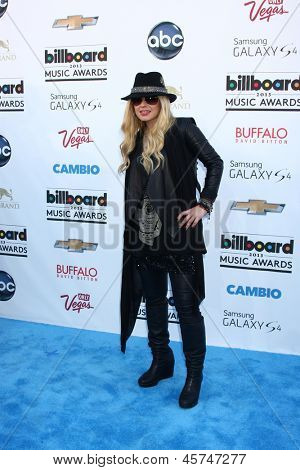 LOS ANGELES - 19 Mayıs: Billboard Müzik Ödülleri 2013 MGM Grand Garden Orianthi gelir 