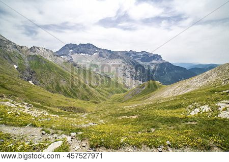 Views Of The Mountains Going Up To 