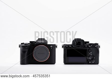 Bangkok, Thailand - 9 Jun 2022, The Sony A7 Iv Is The Fourth Generation Of The Company's Core A7 Ful
