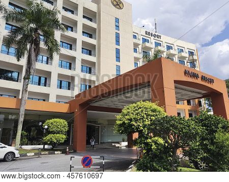 Seremban, Malaysia- 19 Jun, 2022: The Front Door Entrance To Klana Resort Hotel In Seremban During T