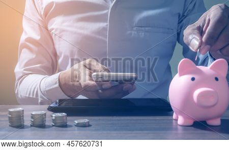 Online Banking Savings Concept, Online Investment Savings, Online Stock Investors, Internet Financia
