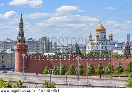 Walls And Towers Of Moscow Kremlin And Cathedral Of Christ The Savior (khram Khrista Spasitelya), Ru
