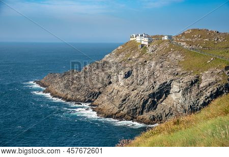 Mizen Head Signal Station With Dramatic Rocky Coastline In The Atlantic Ocean . County Cork, Ireland