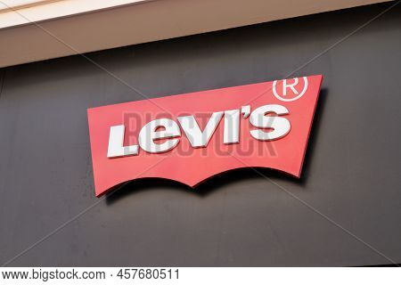 Bordeaux , Aquitaine  France - 07 01 2022 : Levis Brand Logo And Sign Text On Fwall Acade Entrance F