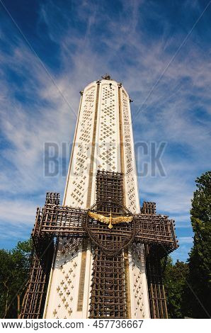 Kyiv, Ukraine-july 03,2022:detailed View Of The Memory Candle. It Is The Central Part Of Monument To