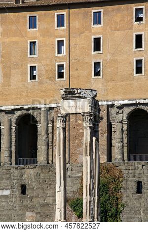 Forum Romanum, View Of The Ruins Of Several Important Ancient  Buildings, Rome, Italy. Via Sacra, Ma