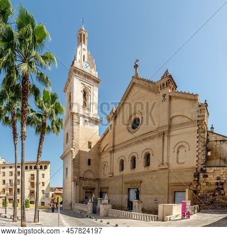 Xativa,spain - May 28,2022 - View At The Basilica Of Santa Maria In The Streets Of Xativa. Xativa Is