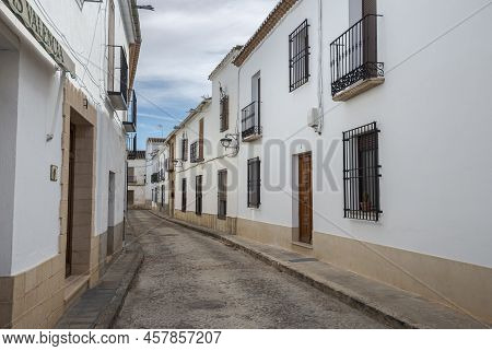 Almagro, Spain - October 11, 2021: Traditional Architecture In Almagro, In The Province Of Ciudad Re