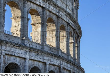Colosseum, 1st Century Antique, Oval Amphitheatre In The Centre Of The City, One Of New7wonders Of T