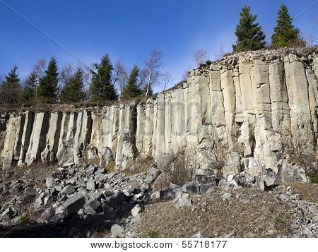 Alter Basalt-Steinbruch im Erzgebirge