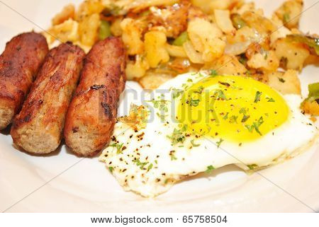 Eggs, Sausage And Hashbrowns For A Delicious Breakfast