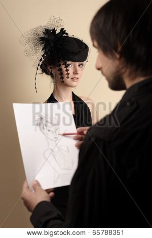 Artist Draws The Woman
