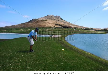 สนามกอล์ฟ