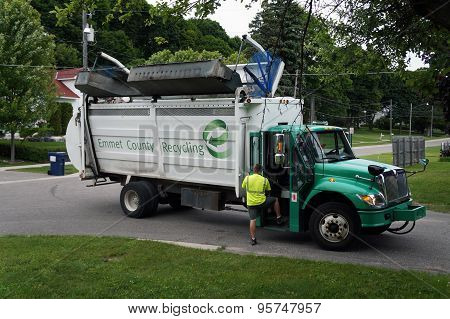 Emmet County Recycling Truck
