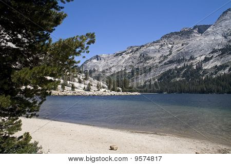 Tenaya Lake Kaliforniassa.