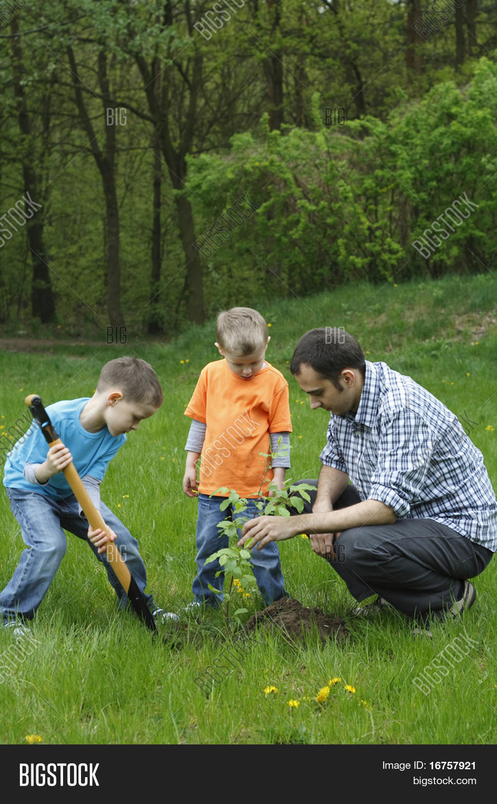 Imagen y foto Padre E Hijos (prueba gratis) Bigstock