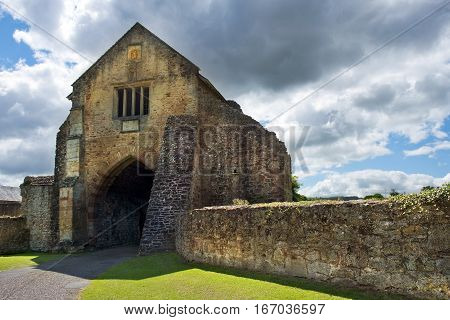 ruins of Cleeve Abbey,  medieval monastery located near the village of Washford in Somerset, England