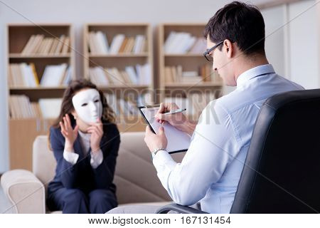 Woman with mask during psychologist visit