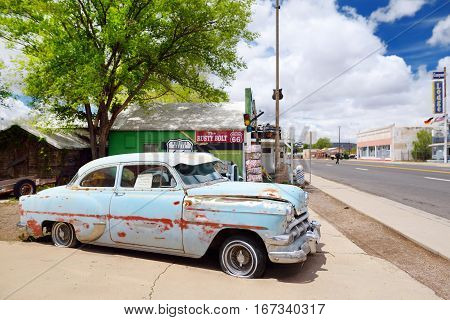 Seligman, Arizona, Usa - May 1, 2016 : Colorful Retro U.s. Route 66 Decorations In Seligman Historic