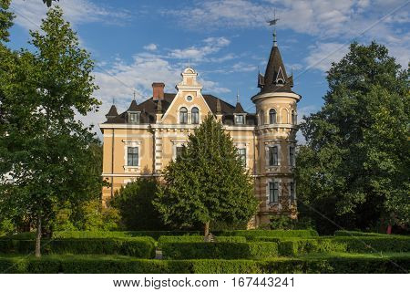 Kebbelvilla an old villa in Fronberg - Schwandorf in Bavaria with a nice garden in summer