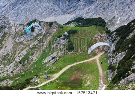 Paragliding from a mountain in Garmisch Partenkirchen