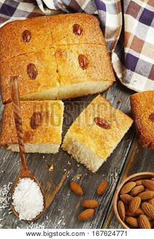 Semolina Pie With Coconut