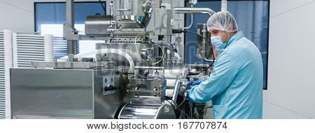 Widescreen Picture, Scientist Configures Machine